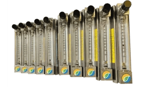 Purgerotameter med ventil på utløp, glassrør og flotør tilpasses det som skal måles.